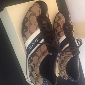 Ladies Coach tennis shoes